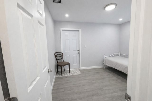 1381 W 1st Street, Riviera Beach, FL 33404