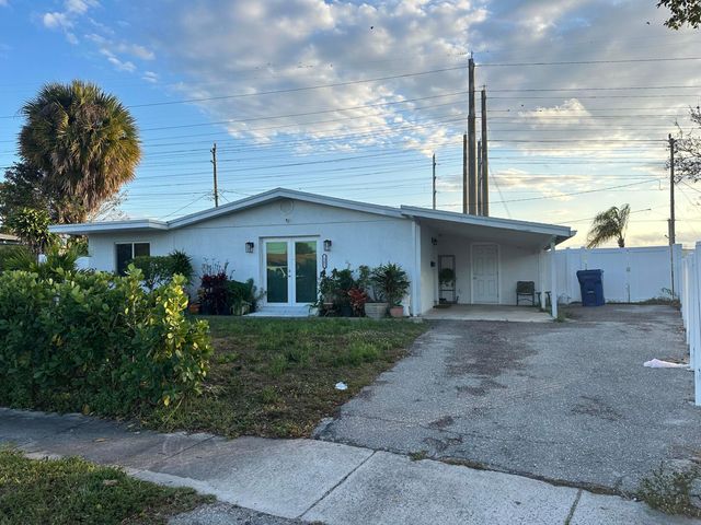 1381 W 1st Street, Riviera Beach, FL 33404