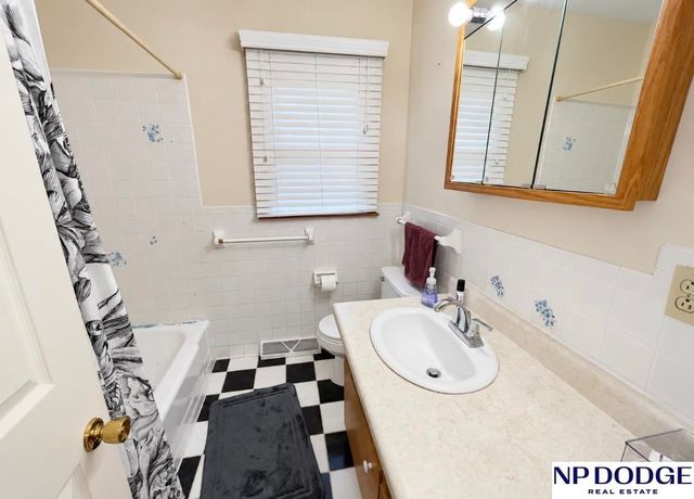 1205 Potter Road, Bellevue, NE 68005