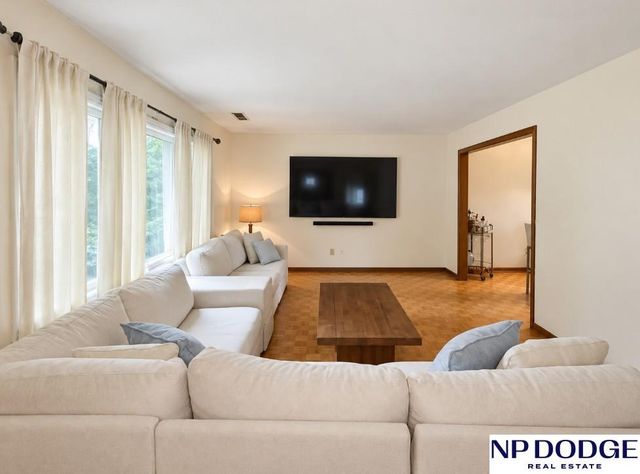1205 Potter Road, Bellevue, NE 68005