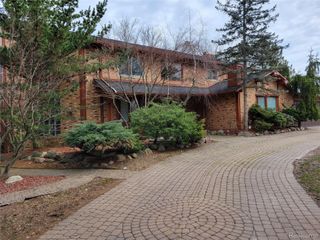 5549 Perrytown Drive, West Bloomfield Charter Township, MI 48322