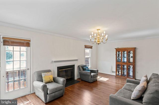 2851 YARN CT, Falls Church, VA 22042