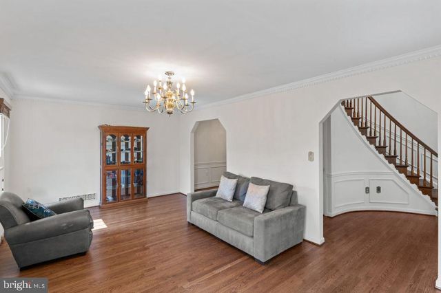 2851 YARN CT, Falls Church, VA 22042