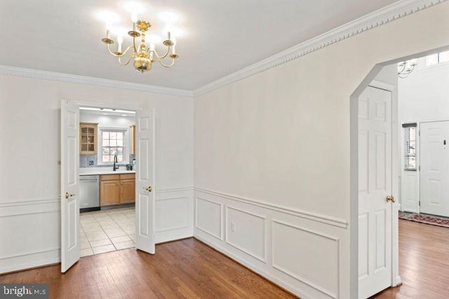 2851 YARN CT, Falls Church, VA 22042