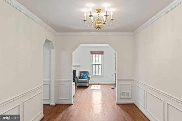 2851 YARN CT, Falls Church, VA 22042