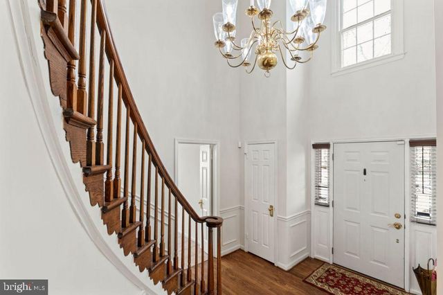 2851 YARN CT, Falls Church, VA 22042