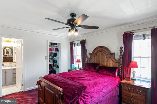 2851 YARN CT, Falls Church, VA 22042