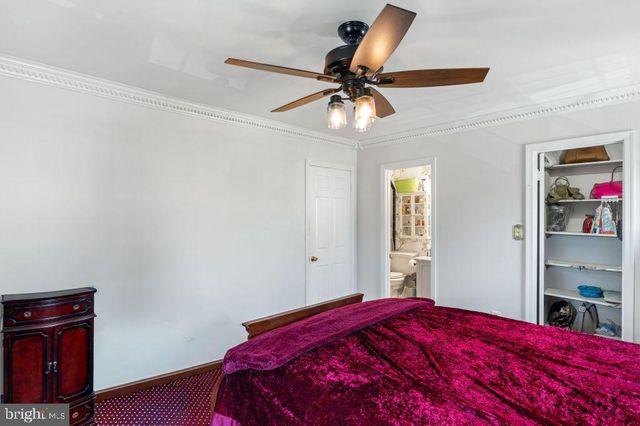 2851 YARN CT, Falls Church, VA 22042