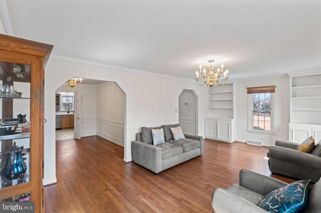 2851 YARN CT, Falls Church, VA 22042