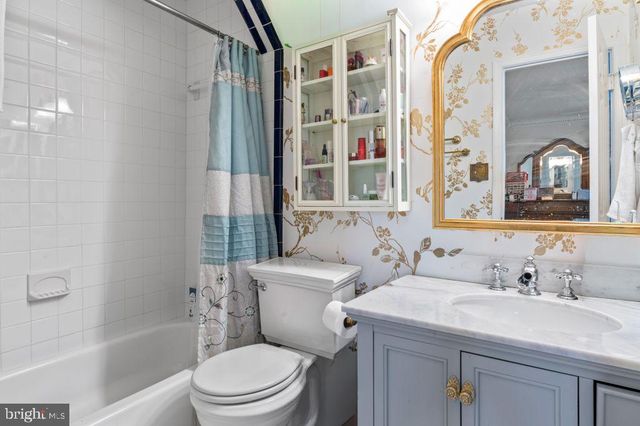 2851 YARN CT, Falls Church, VA 22042