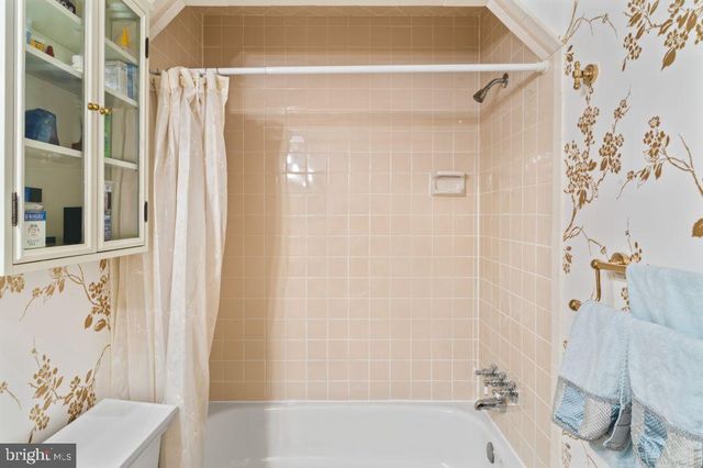 2851 YARN CT, Falls Church, VA 22042