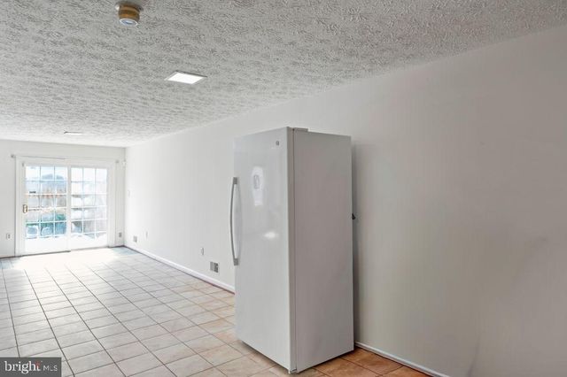 2851 YARN CT, Falls Church, VA 22042