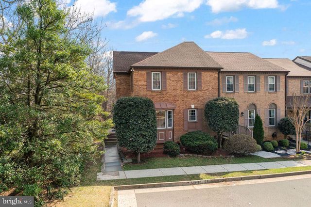 2851 YARN CT, Falls Church, VA 22042