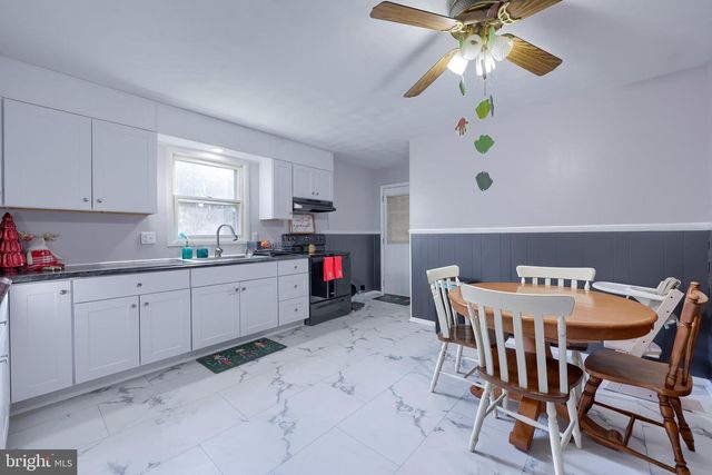 2110 VALLEY GREEN RD, Etters, PA 17319