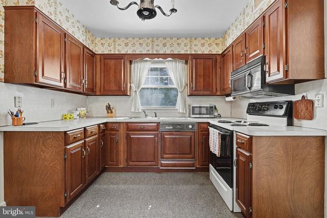 980 BROCKIE LN, York, PA 17403