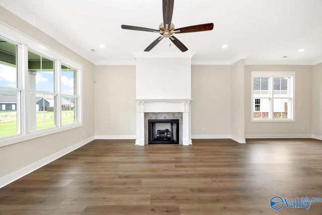 7918 Autumn Glen Drive, Owens Cross Roads, AL 35763