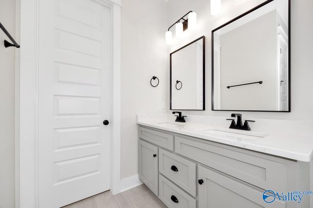 7918 Autumn Glen Drive, Owens Cross Roads, AL 35763