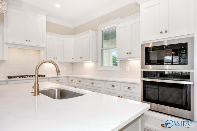 7918 Autumn Glen Drive, Owens Cross Roads, AL 35763