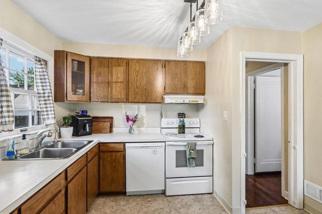 2325 Coolidge AVENUE, Racine, WI 53403