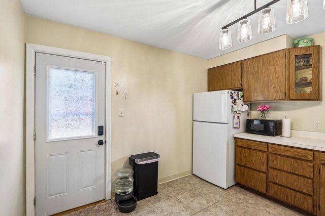 2325 Coolidge AVENUE, Racine, WI 53403
