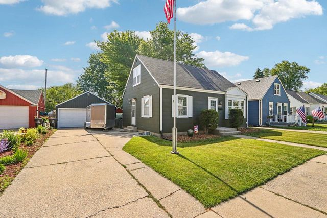 2325 Coolidge AVENUE, Racine, WI 53403