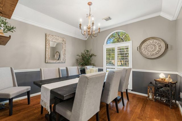 14 Taupewood Place, The Woodlands, TX 77384