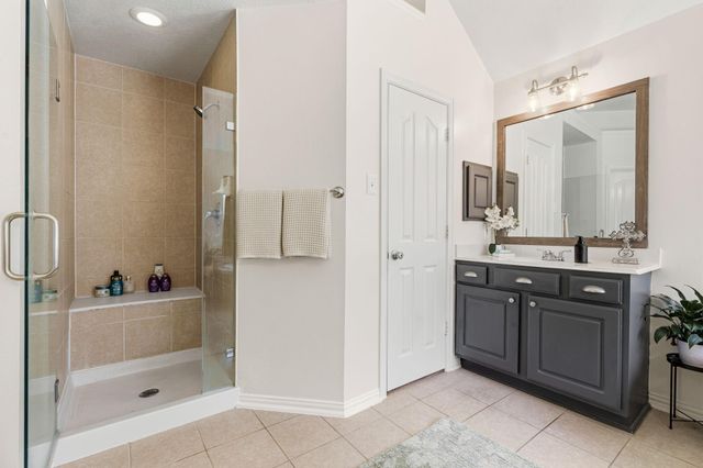 14 Taupewood Place, The Woodlands, TX 77384
