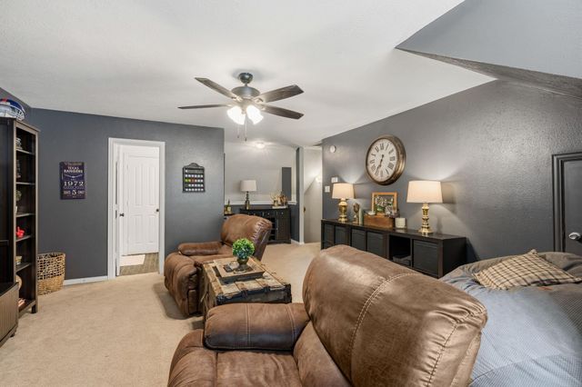14 Taupewood Place, The Woodlands, TX 77384