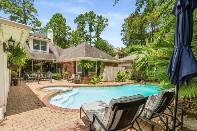 14 Taupewood Place, The Woodlands, TX 77384