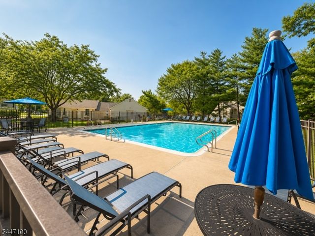 273 Abbey Dr, Franklin Twp., NJ 08873