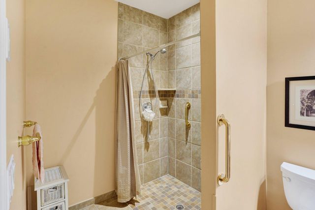 203 FAIRWAY DR, Warminster, PA 18974