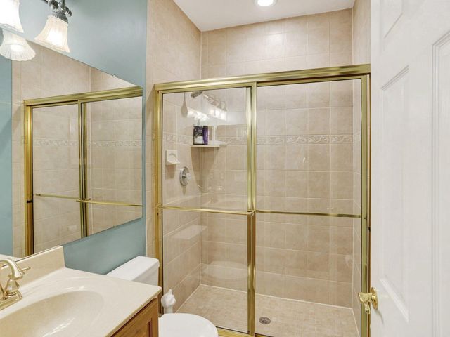 203 FAIRWAY DR, Warminster, PA 18974