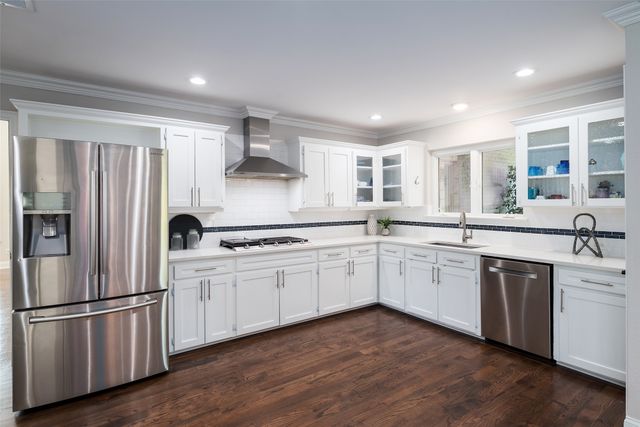 3867 Beutel Court, Dallas, TX 75229