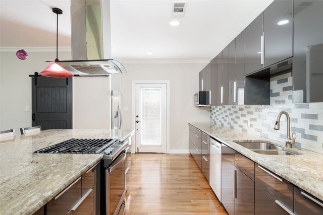 3867 Beutel Court, Dallas, TX 75229