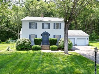 22 Berkshire Circle, Ware, MA 01082