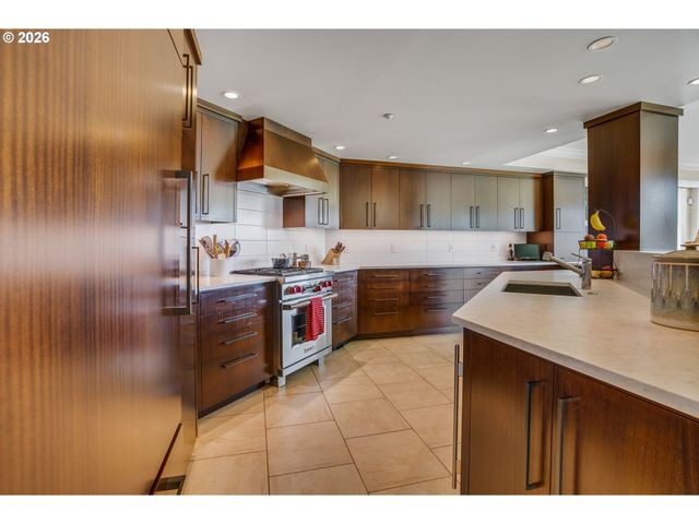 5615 Se SCENIC Ln 201, Vancouver, WA 98661