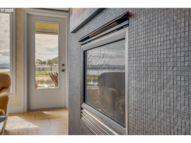 5615 Se SCENIC Ln 201, Vancouver, WA 98661