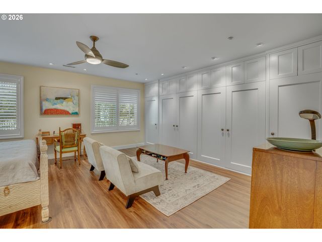 5615 Se SCENIC Ln 201, Vancouver, WA 98661
