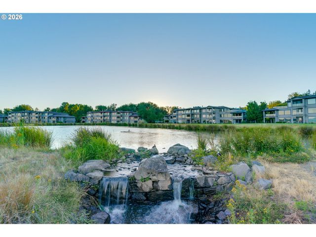 5615 Se SCENIC Ln 201, Vancouver, WA 98661
