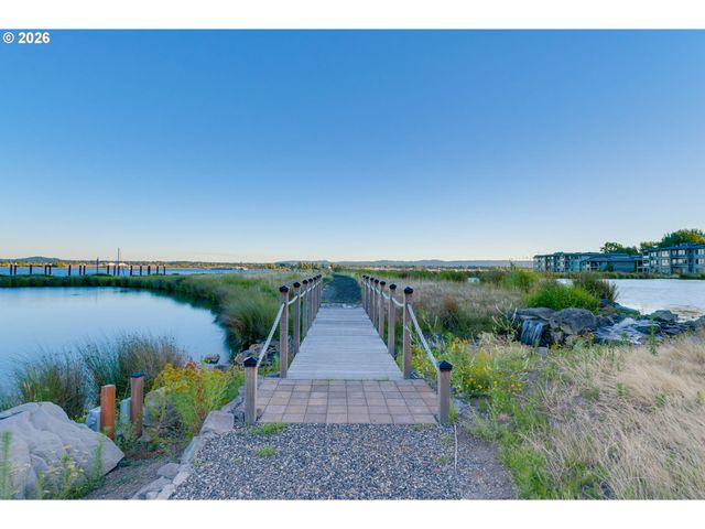 5615 Se SCENIC Ln 201, Vancouver, WA 98661