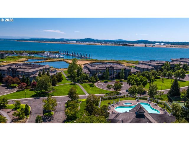 5615 Se SCENIC Ln 201, Vancouver, WA 98661