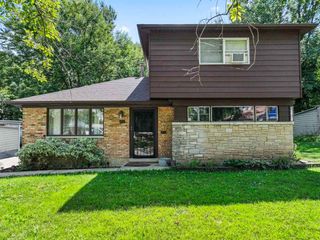 123 Peach Street, Park Forest, IL 60466
