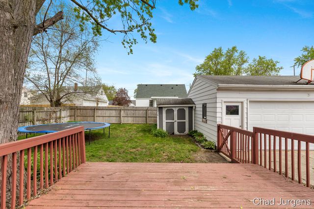 1011 Buckingham Street, Wyoming, MI 49509