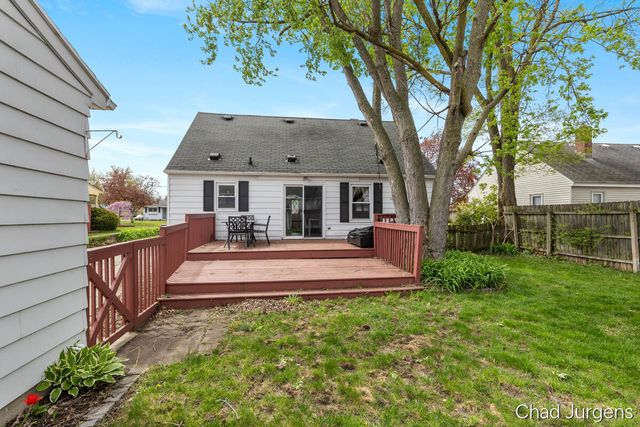 1011 Buckingham Street, Wyoming, MI 49509