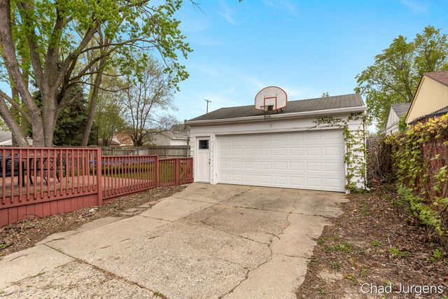 1011 Buckingham Street, Wyoming, MI 49509