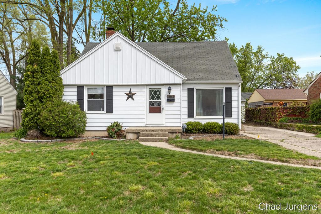 1011 Buckingham Street, Wyoming, MI 49509