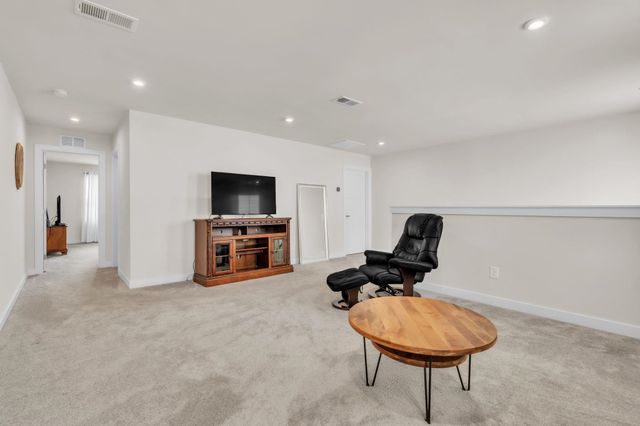 2 Comanche Trail, Greenville, SC 29607