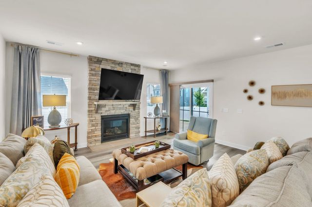 2 Comanche Trail, Greenville, SC 29607