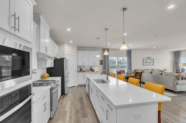 2 Comanche Trail, Greenville, SC 29607