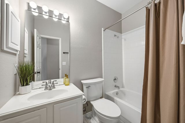 11249 Las Polamas Drive, Frisco, TX 75033